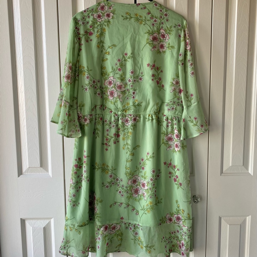 Influence Floral Dress - Picture 7 of 8
